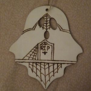 Gravestone/spiderweb ornament